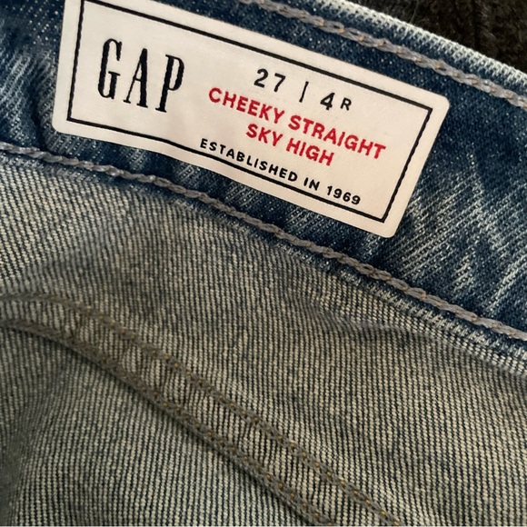 Gap Cheeky Straight Sky Rise Size 27 4R - Picture 10 of 11